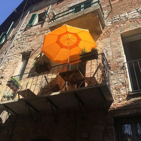 Il Rifugio Dell' Artista Apartment โตดี ภายนอก รูปภาพ