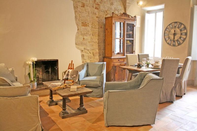 Il Rifugio Dell' Artista Apartment โตดี ภายนอก รูปภาพ